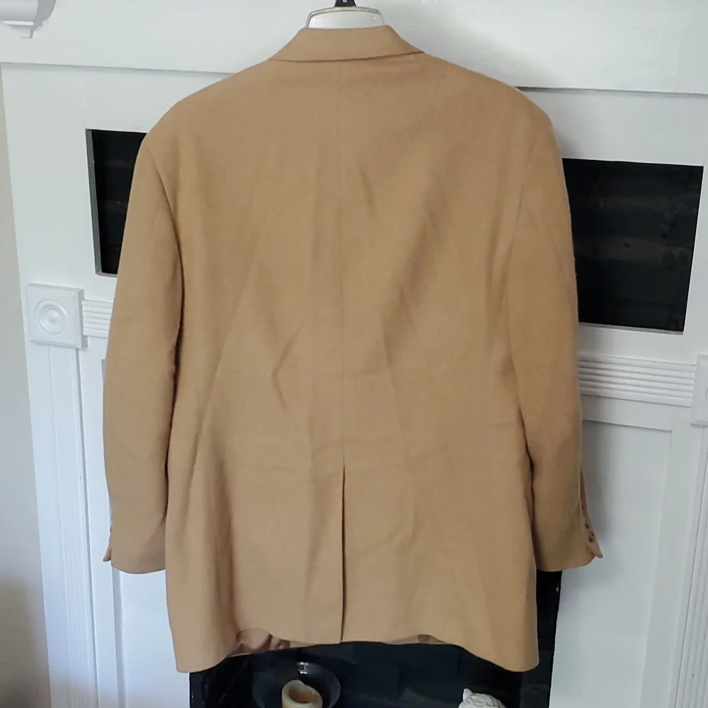 Brooks Brothers sport coat - Picture 5 of 8